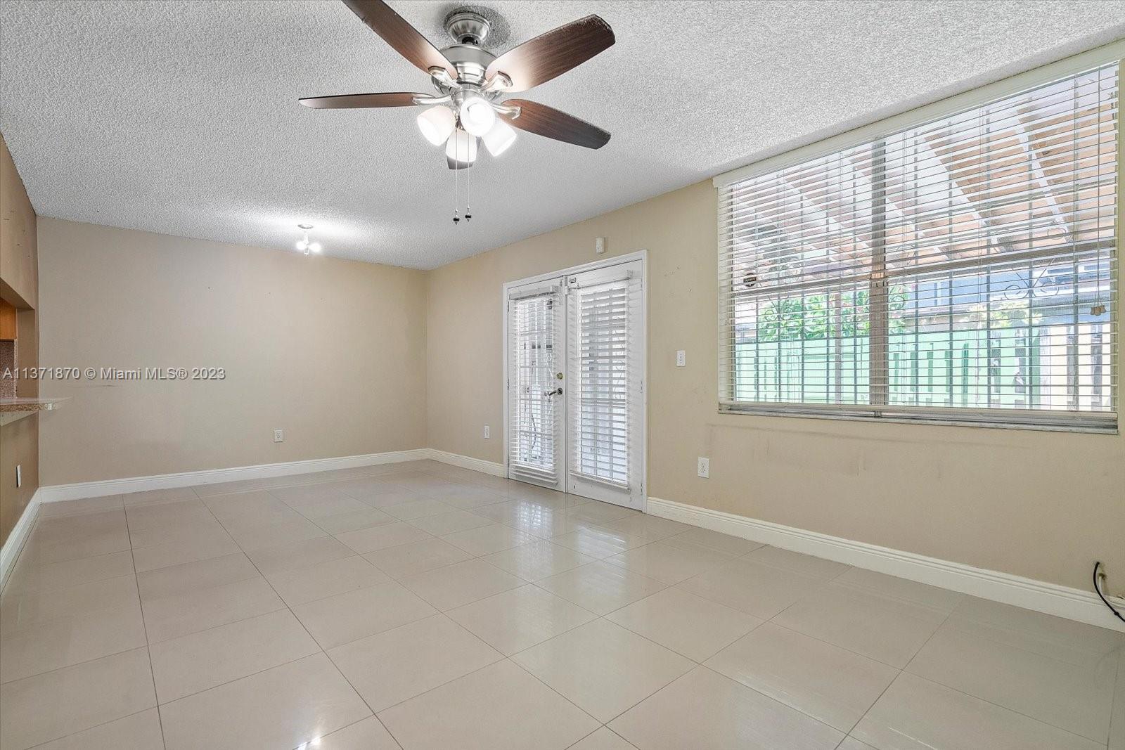 MANGO HILL CONDO - Residential