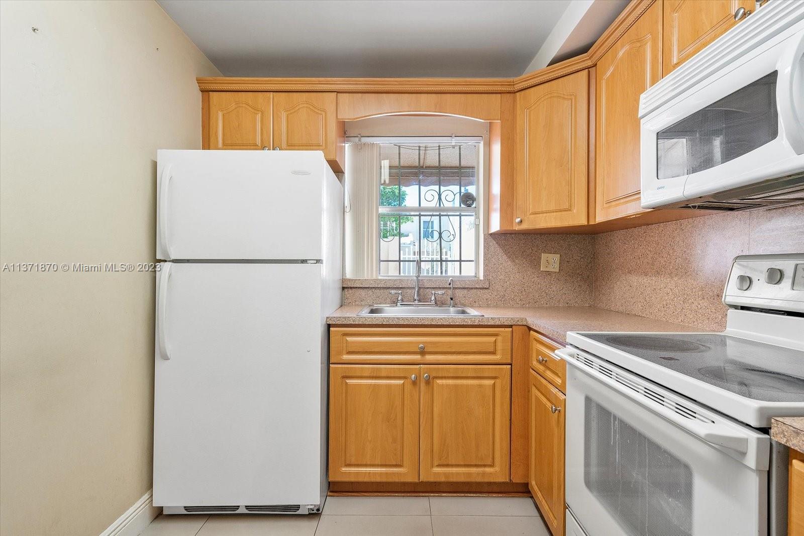 MANGO HILL CONDO - Residential