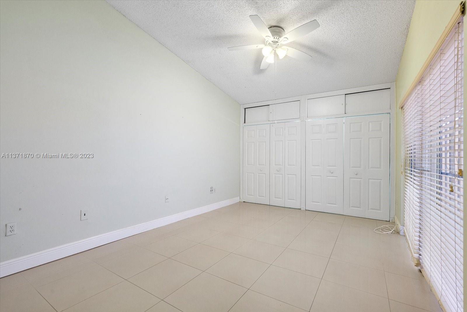 MANGO HILL CONDO - Residential