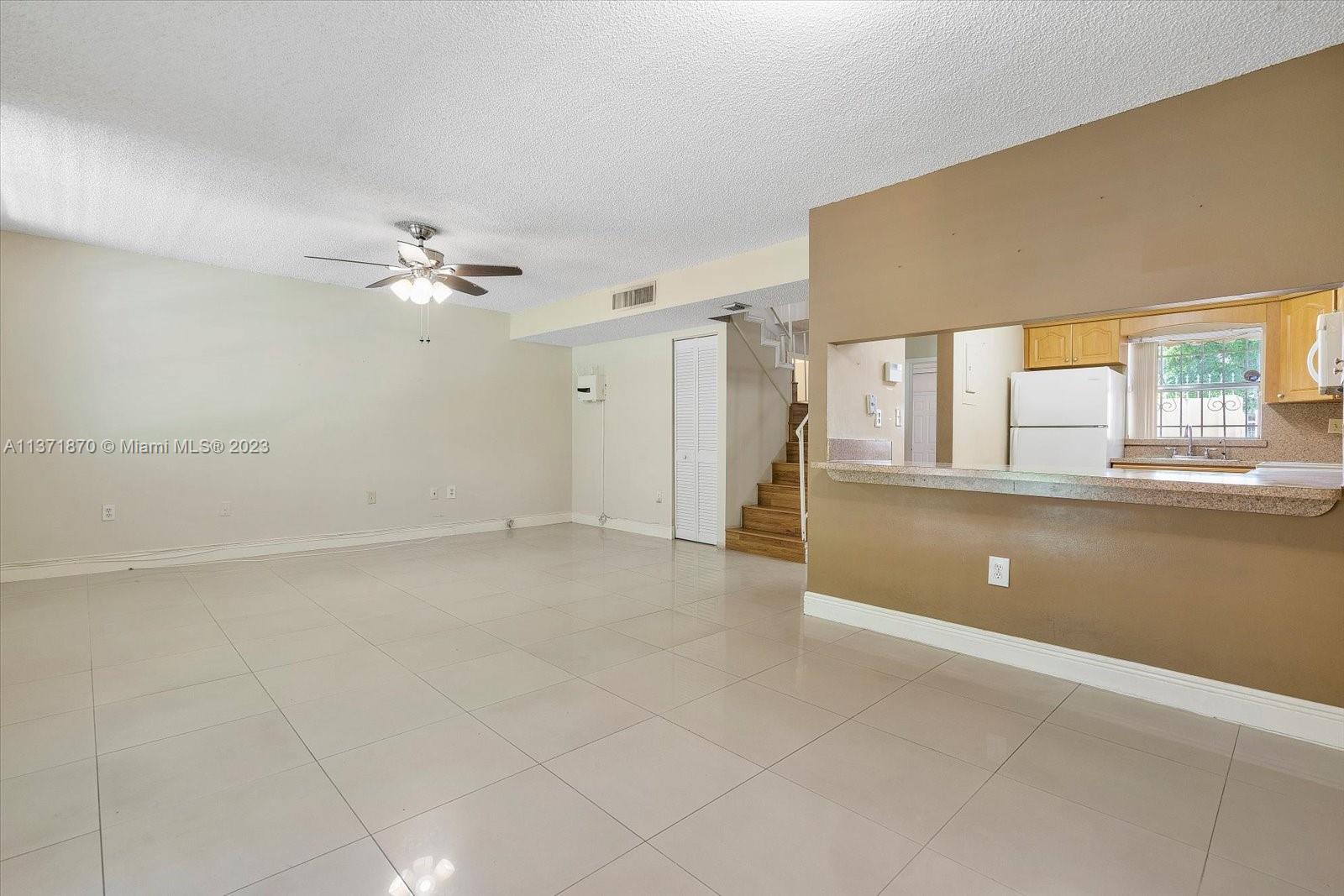 MANGO HILL CONDO - Residential