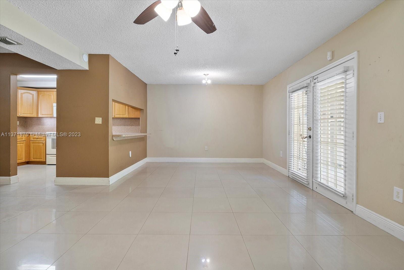 MANGO HILL CONDO - Residential