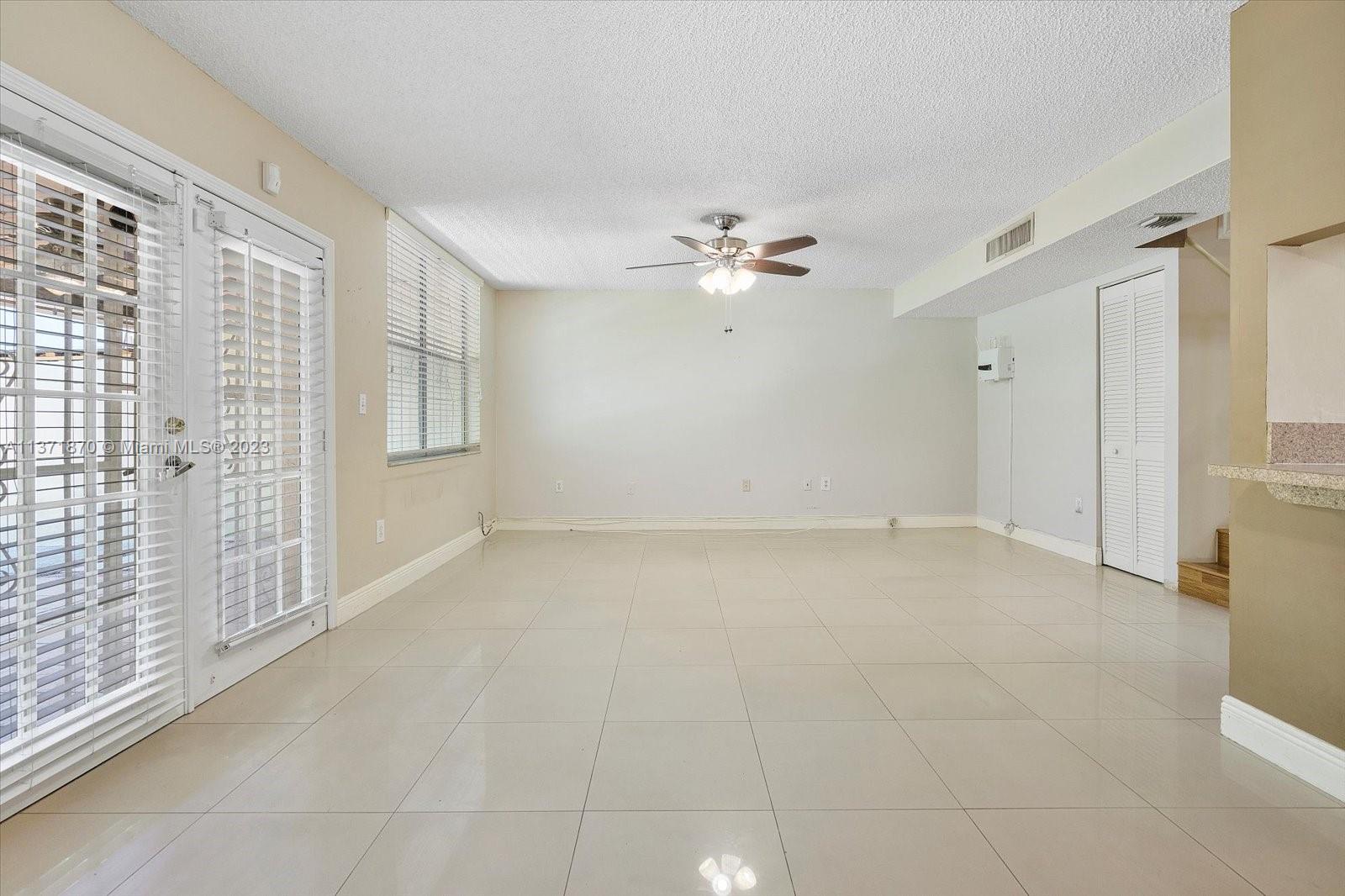 MANGO HILL CONDO - Residential