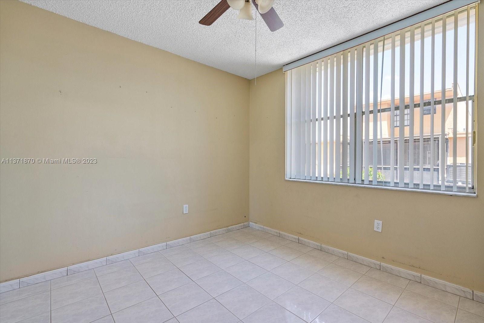 MANGO HILL CONDO - Residential