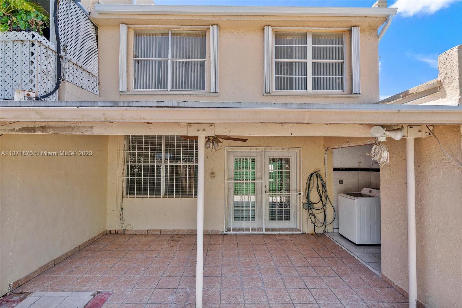 MANGO HILL CONDO - Residential