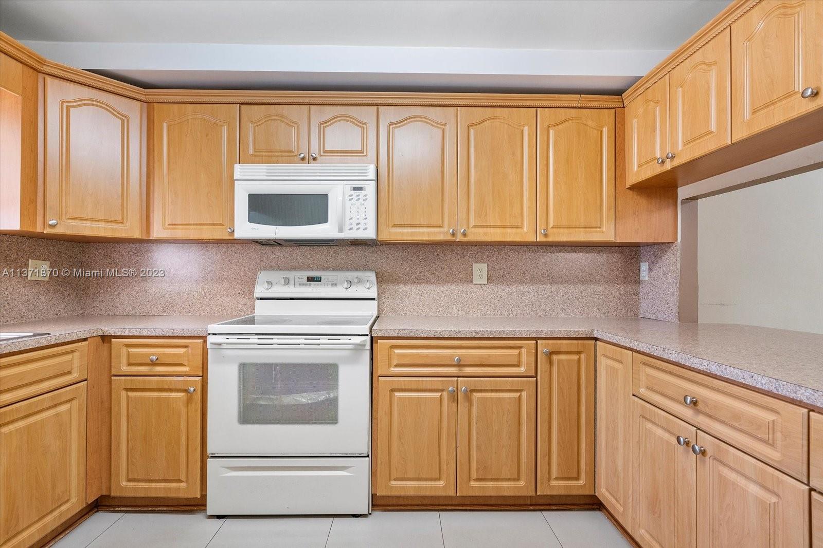 MANGO HILL CONDO - Residential