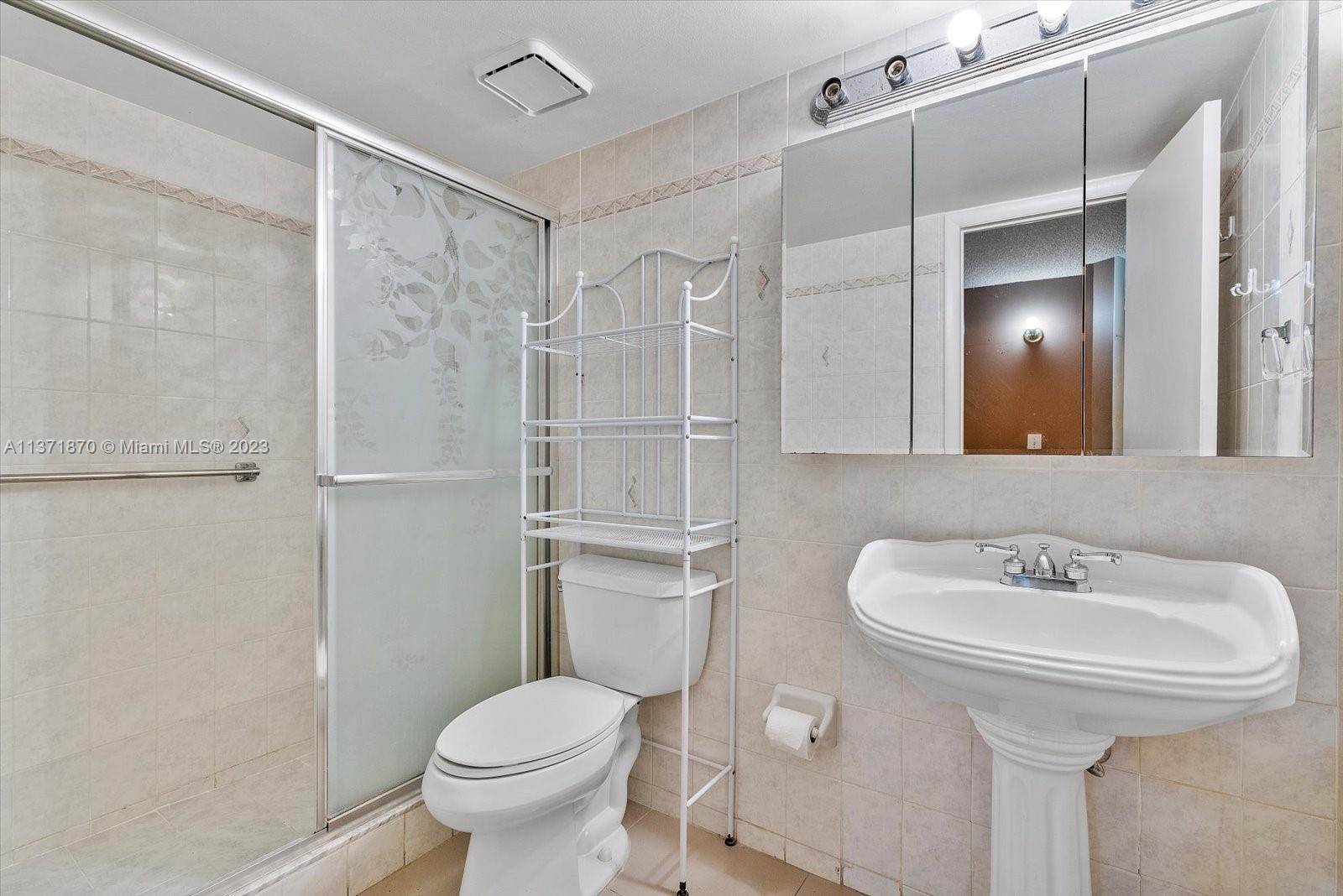 MANGO HILL CONDO - Residential