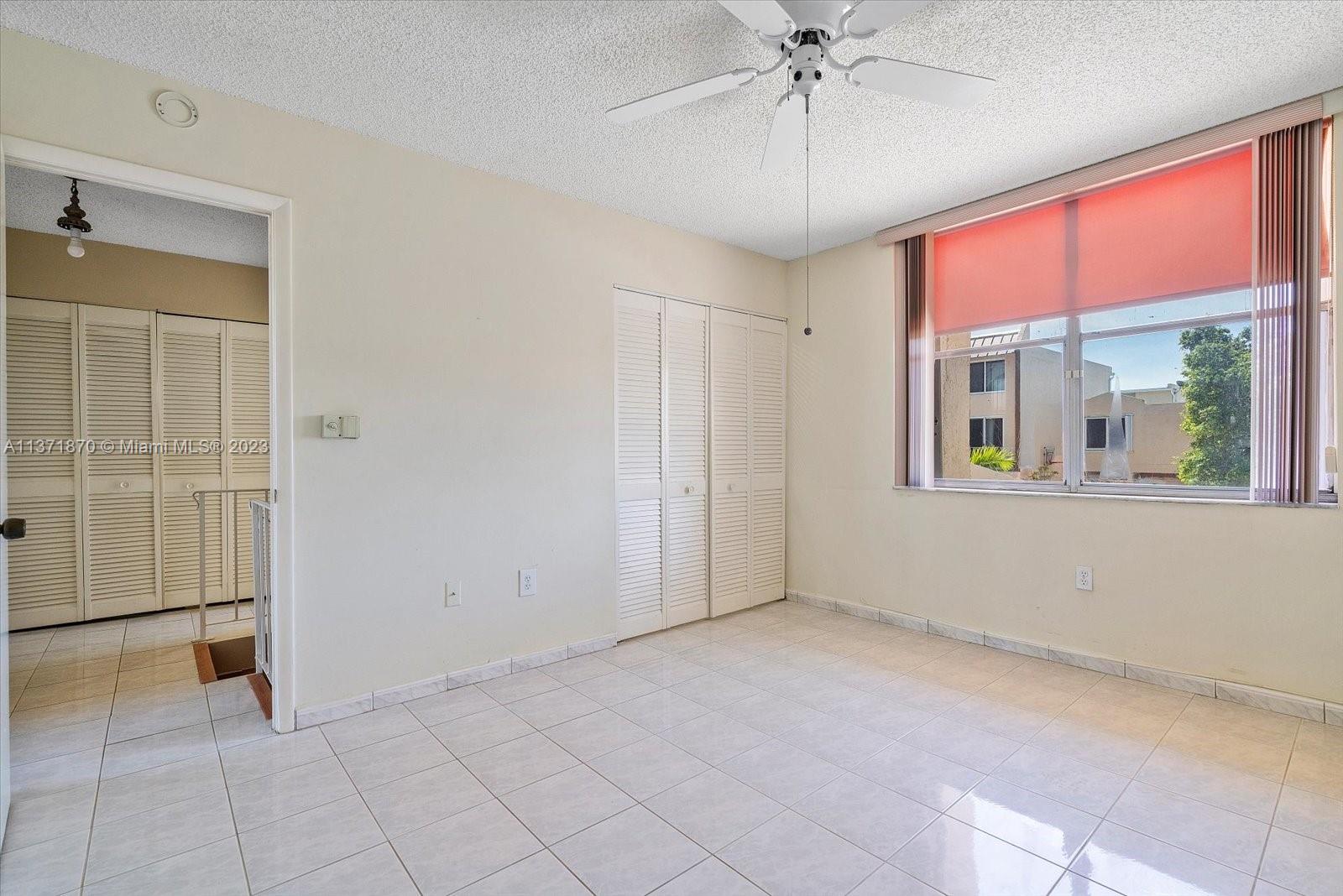 MANGO HILL CONDO - Residential