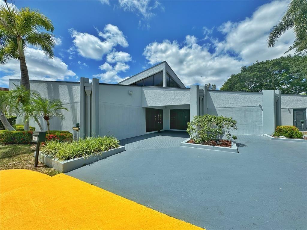 8350 Sands Point Blvd E309