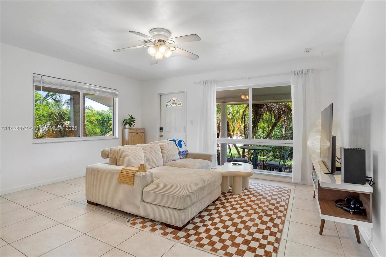 220 NW 35th Ct