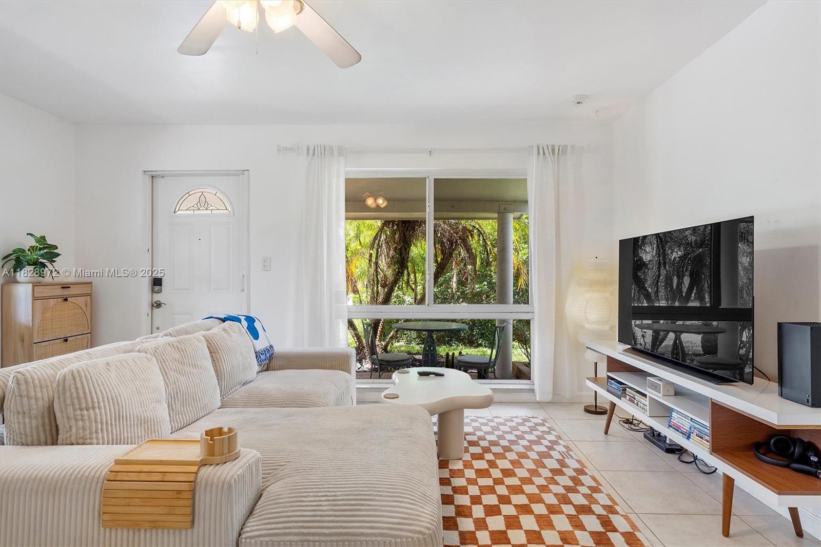 220 NW 35th Ct