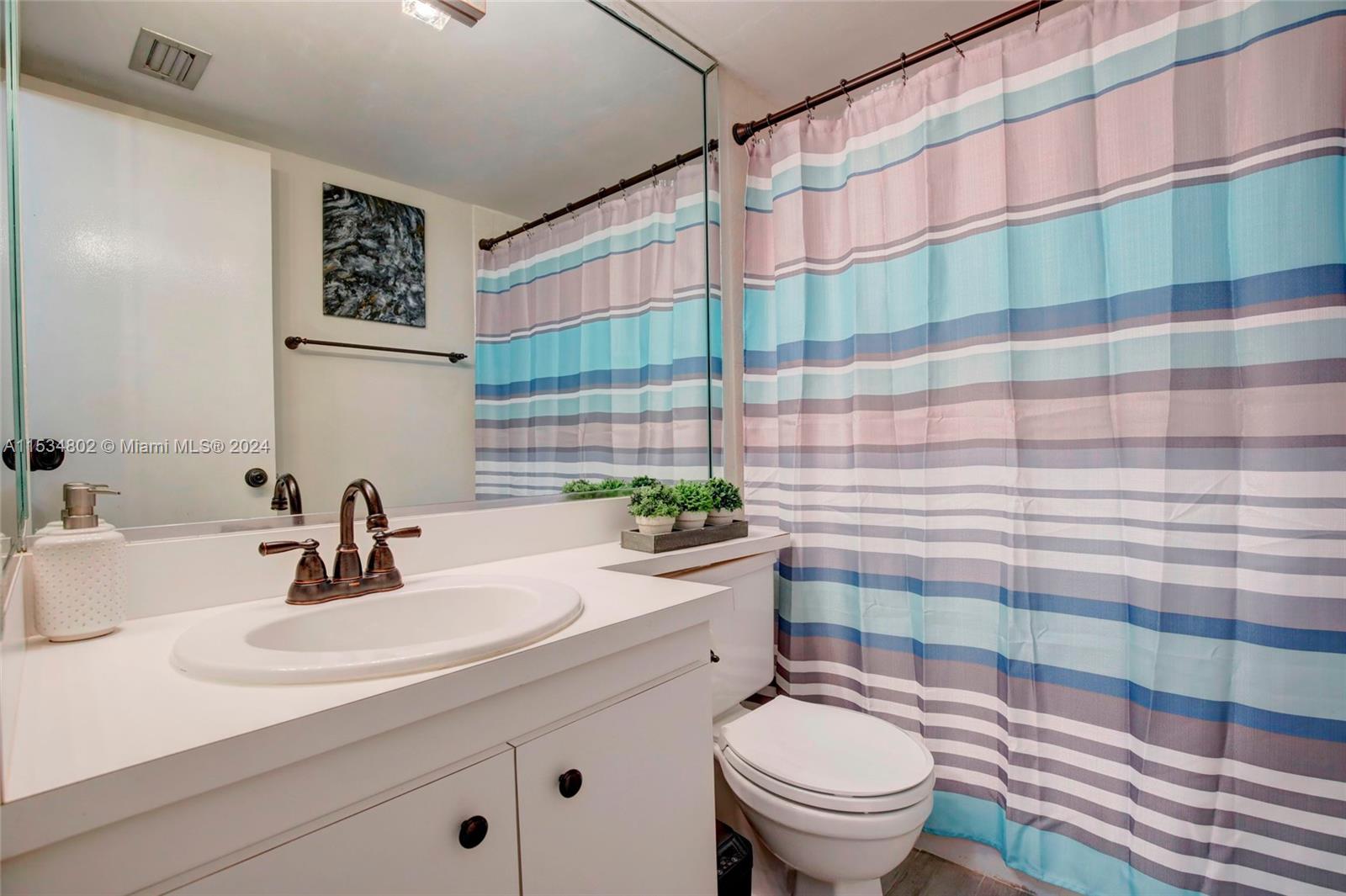 PLANTATION CLUB B CONDO - Residential