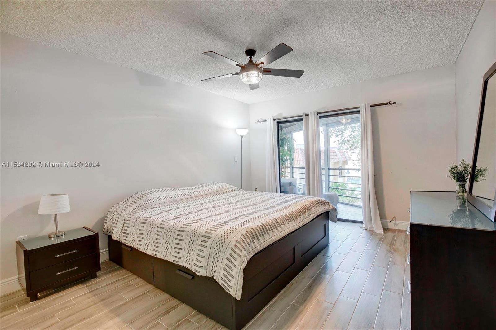 PLANTATION CLUB B CONDO - Residential