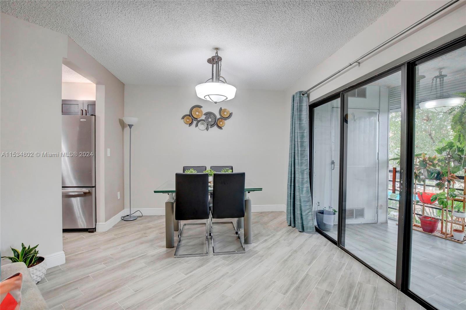PLANTATION CLUB B CONDO - Residential