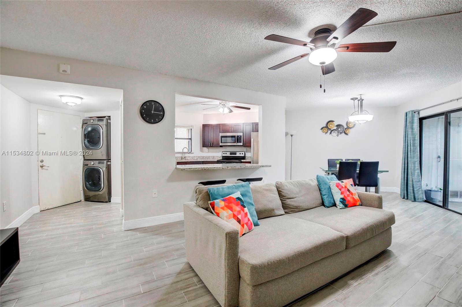 PLANTATION CLUB B CONDO - Residential