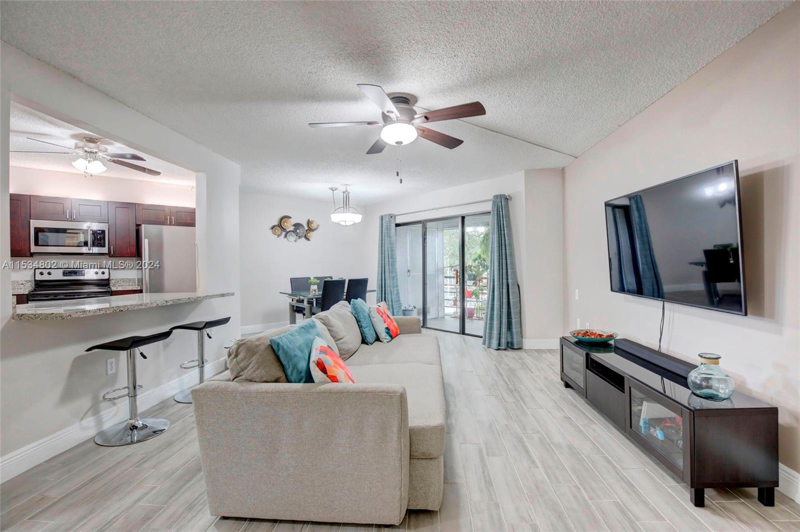 PLANTATION CLUB B CONDO - Residential