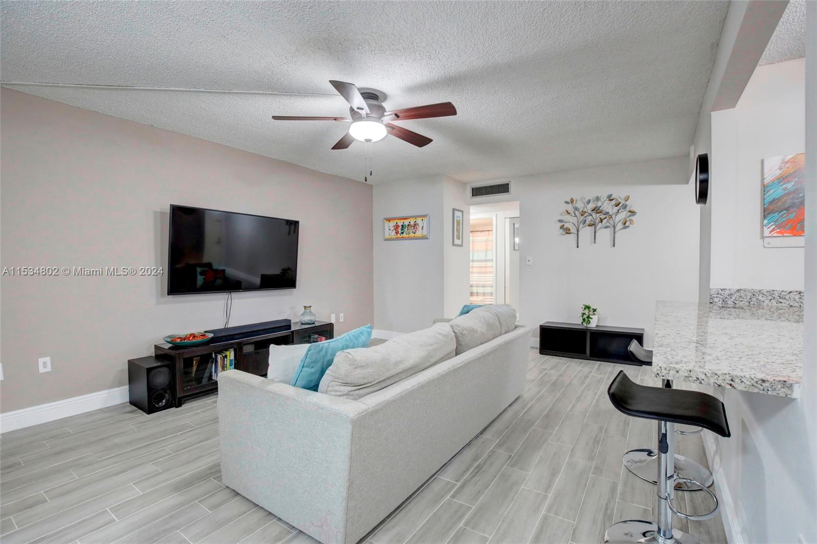 PLANTATION CLUB B CONDO - Residential