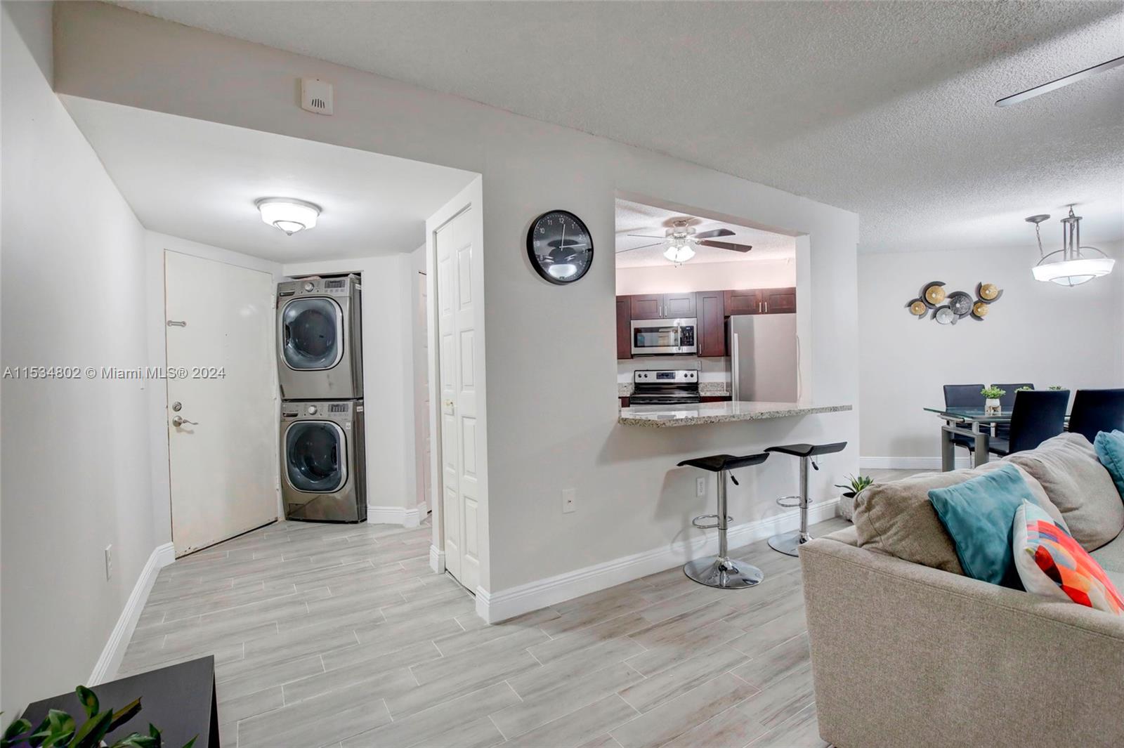 PLANTATION CLUB B CONDO - Residential