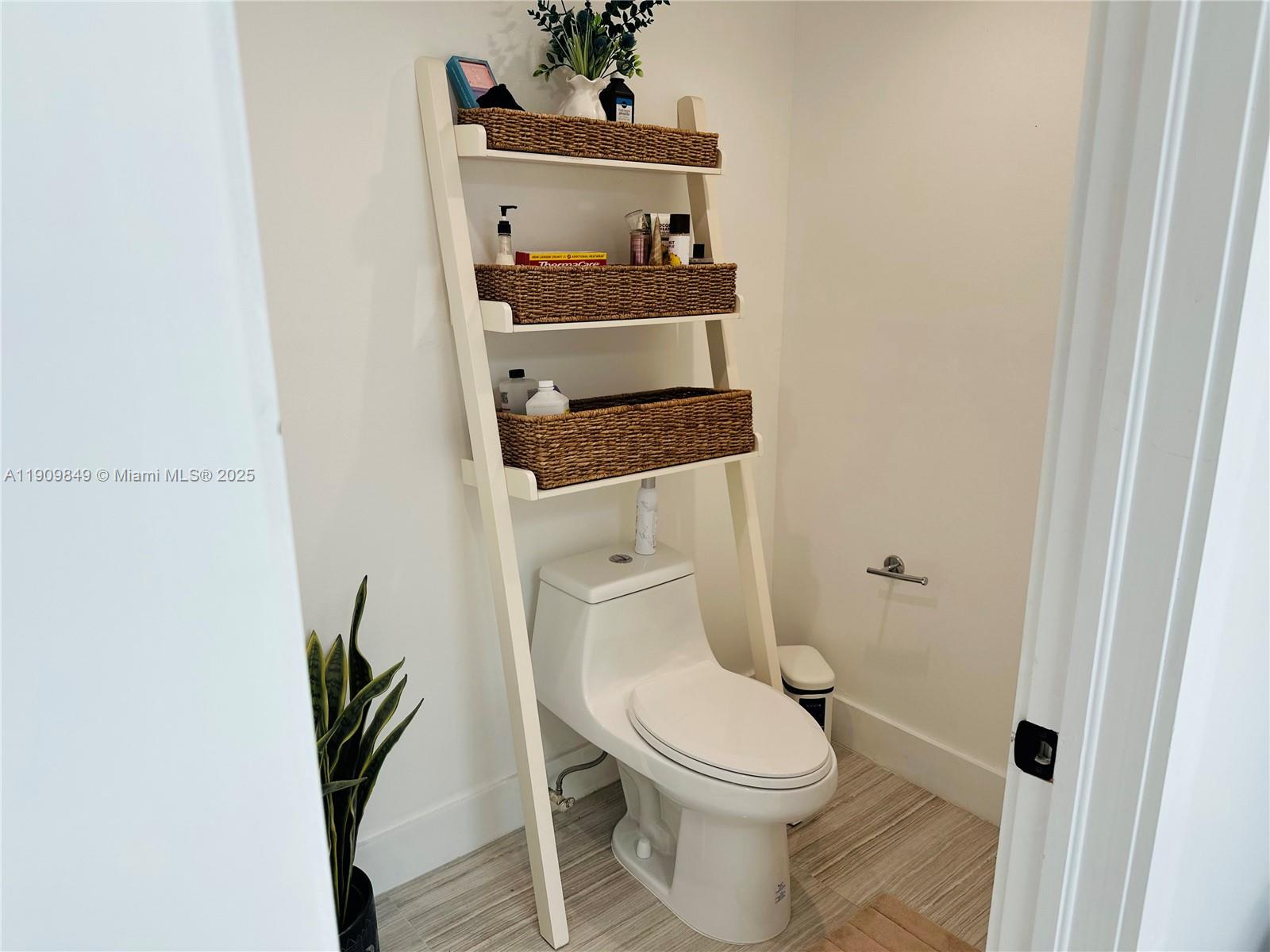 SKY LAKE - Residential