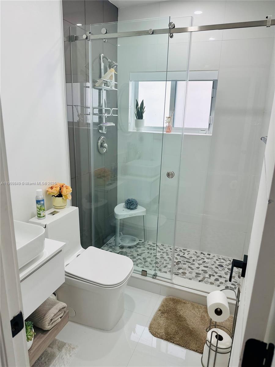 SKY LAKE - Residential