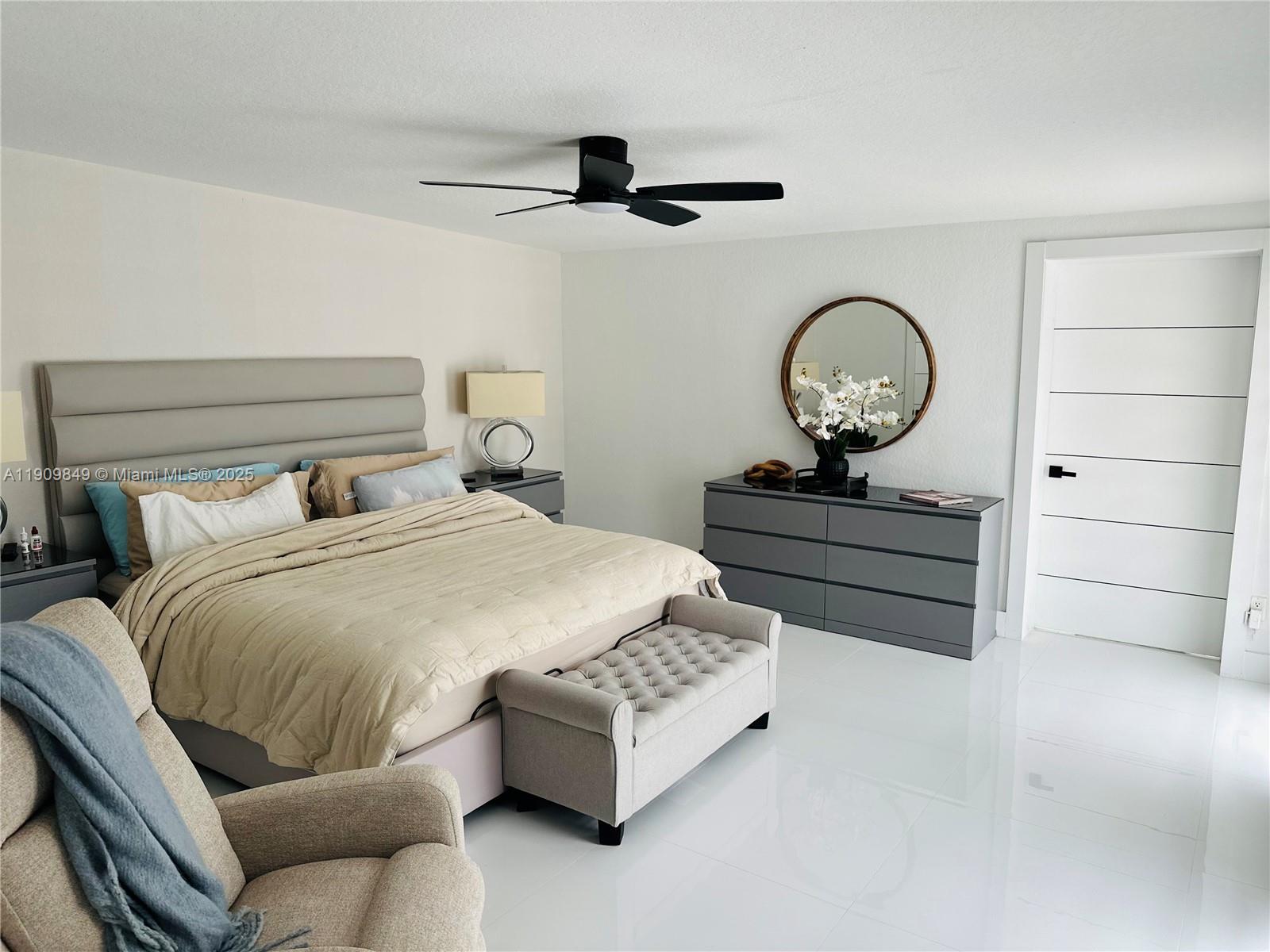 SKY LAKE - Residential