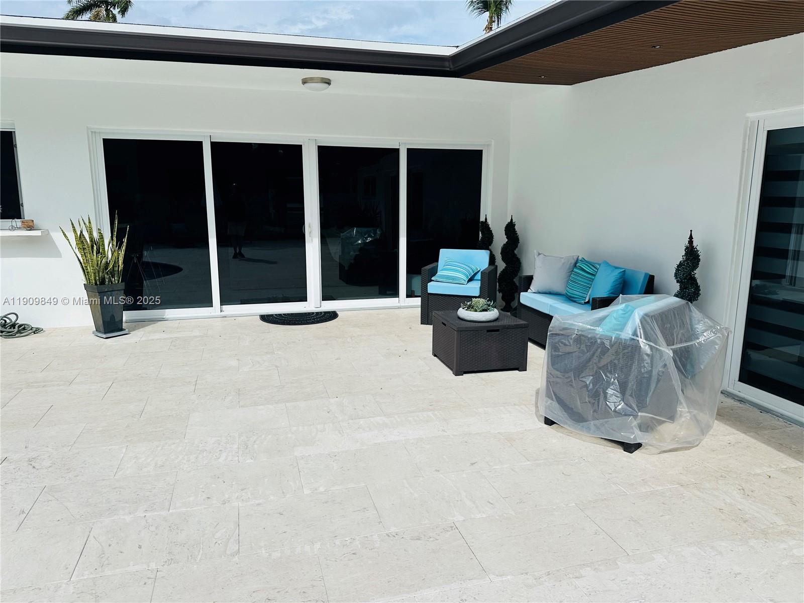 SKY LAKE - Residential