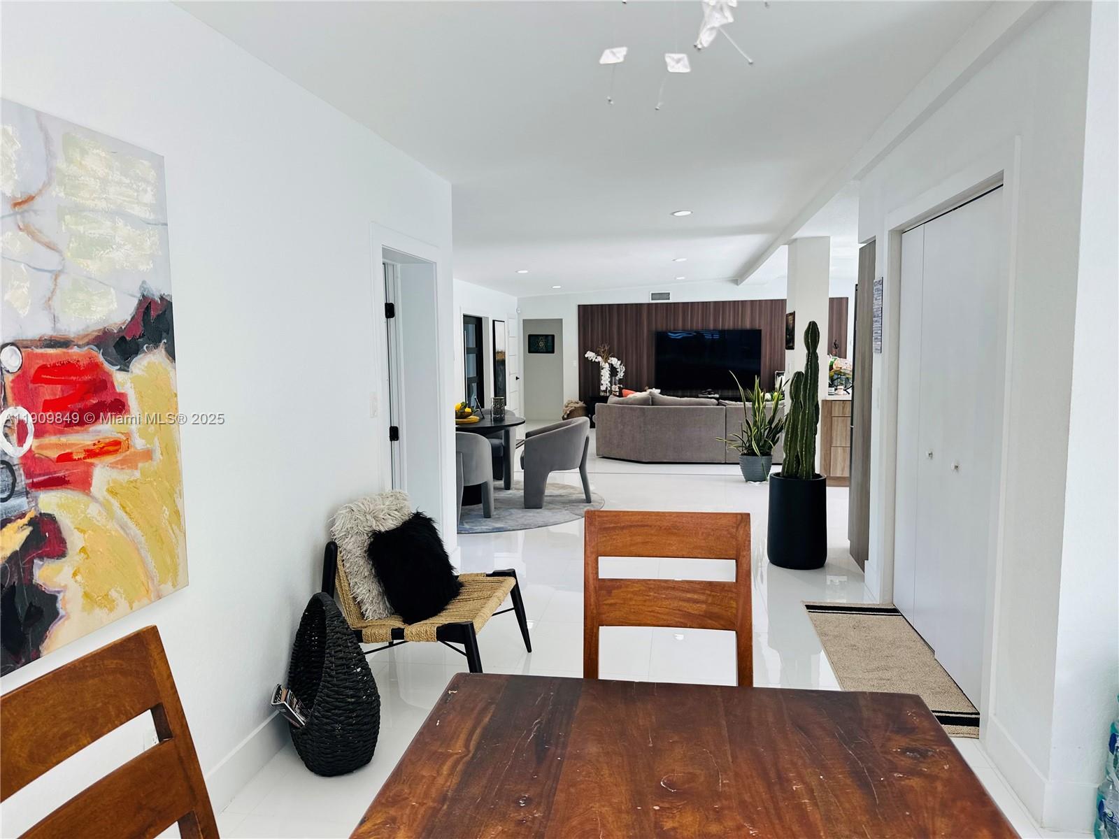 SKY LAKE - Residential