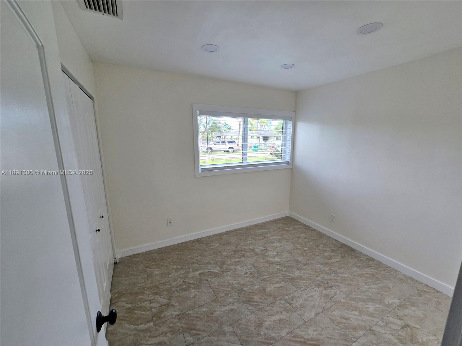 CUTLER RIDGE SEC 3 - Residential