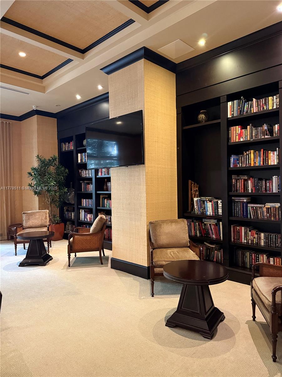VERANDA CONDO - Residential