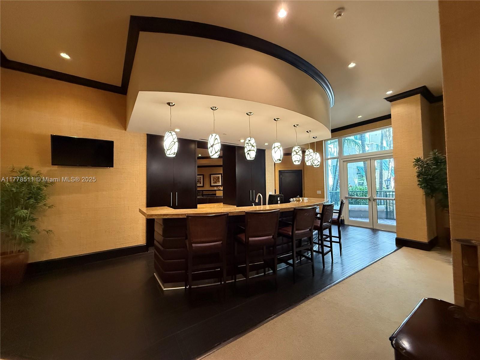 VERANDA CONDO - Residential