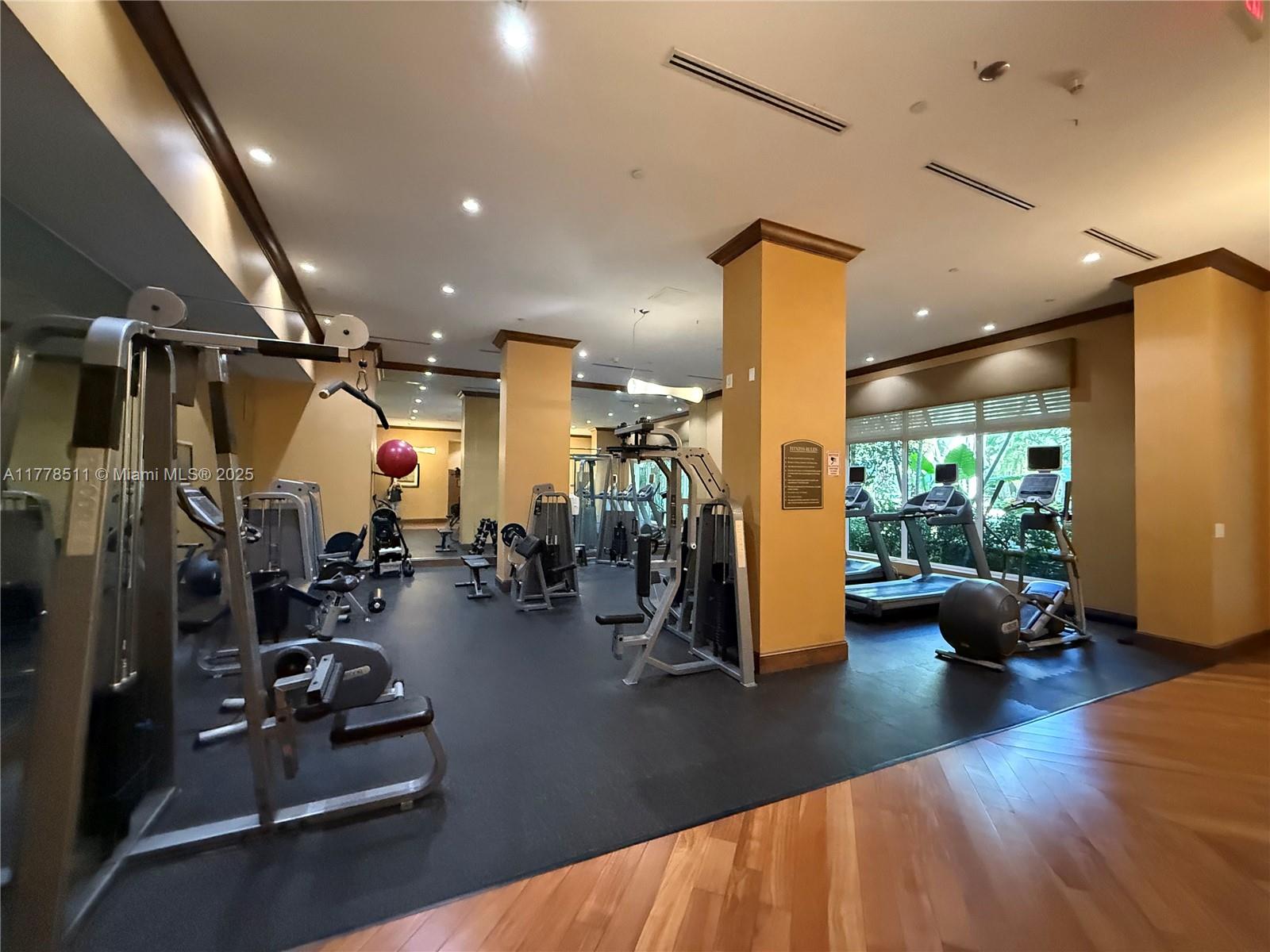 VERANDA CONDO - Residential