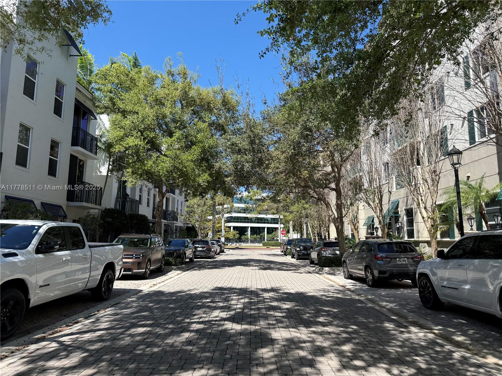 VERANDA CONDO - Residential