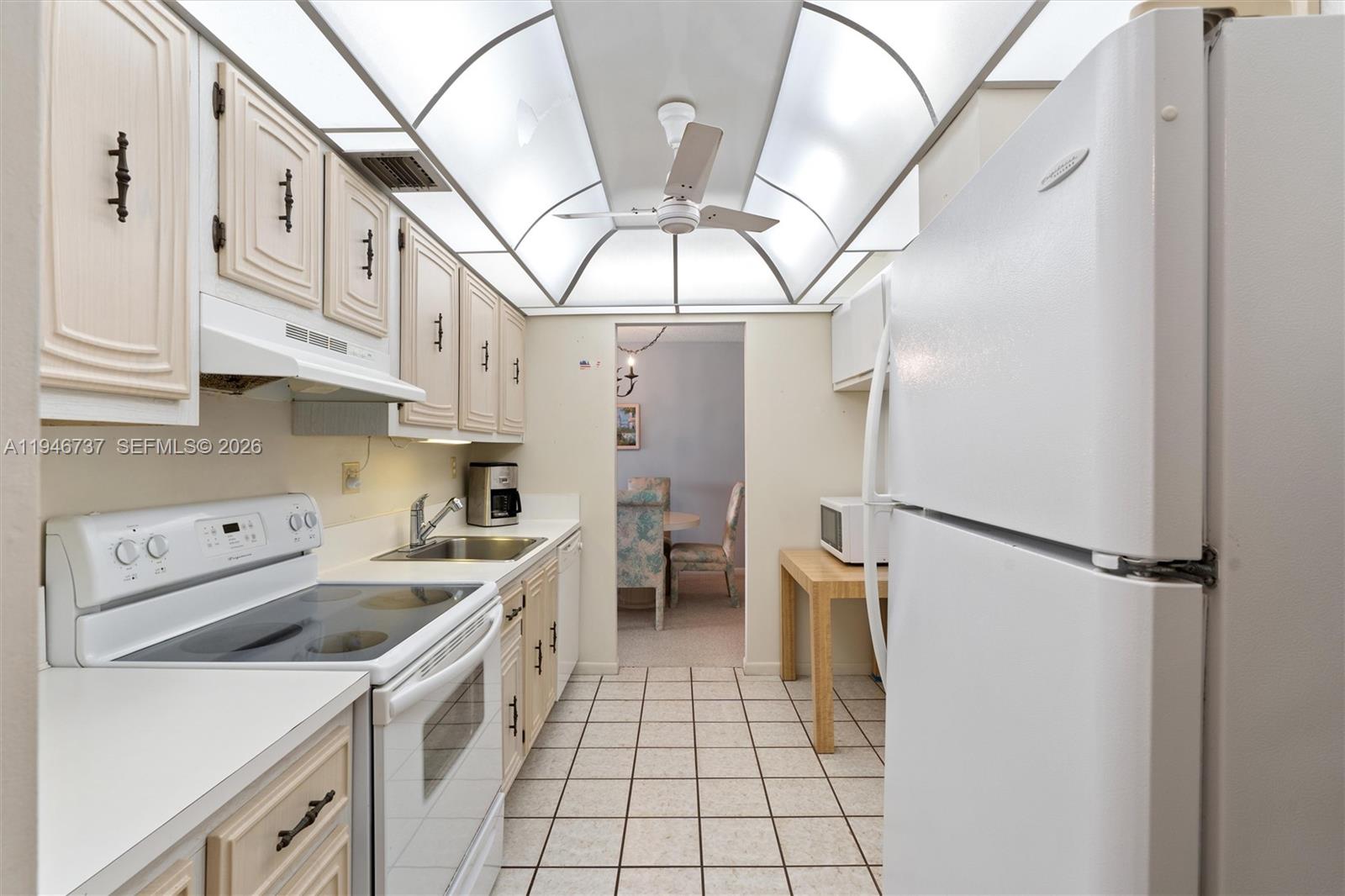 CONDOMINIUM 6 OF ENVIRON - Residential