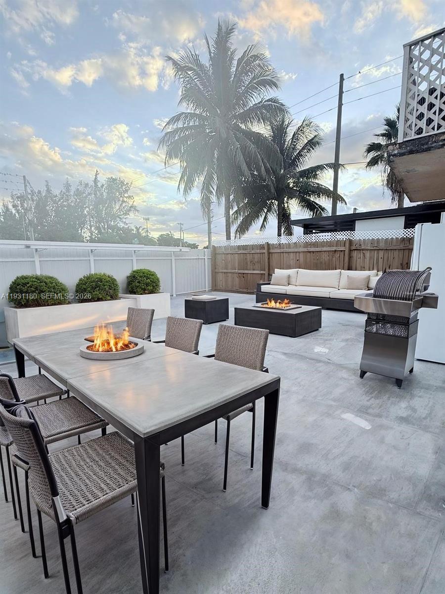 EL PRADO XVI CONDO - Residential