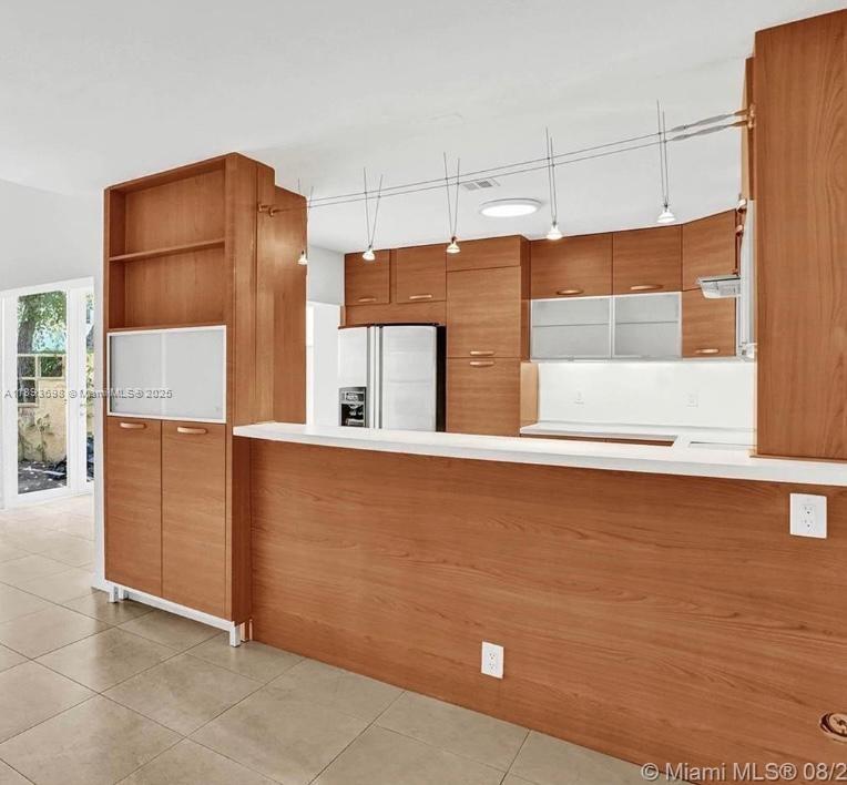 MARINER VILLAGE TH CONDO - Residential Lease