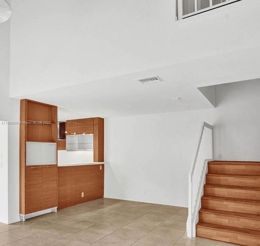 MARINER VILLAGE TH CONDO - Residential Lease
