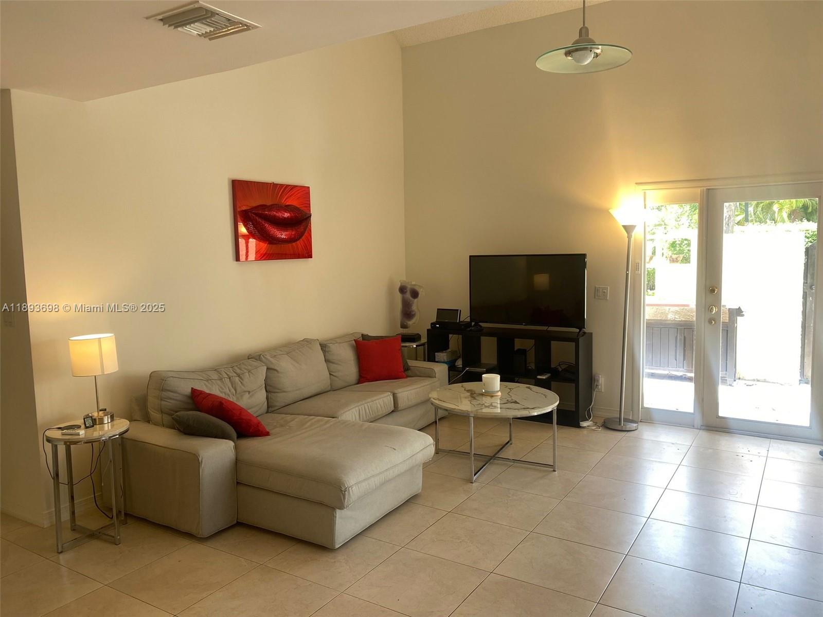MARINER VILLAGE TH CONDO - Residential Lease