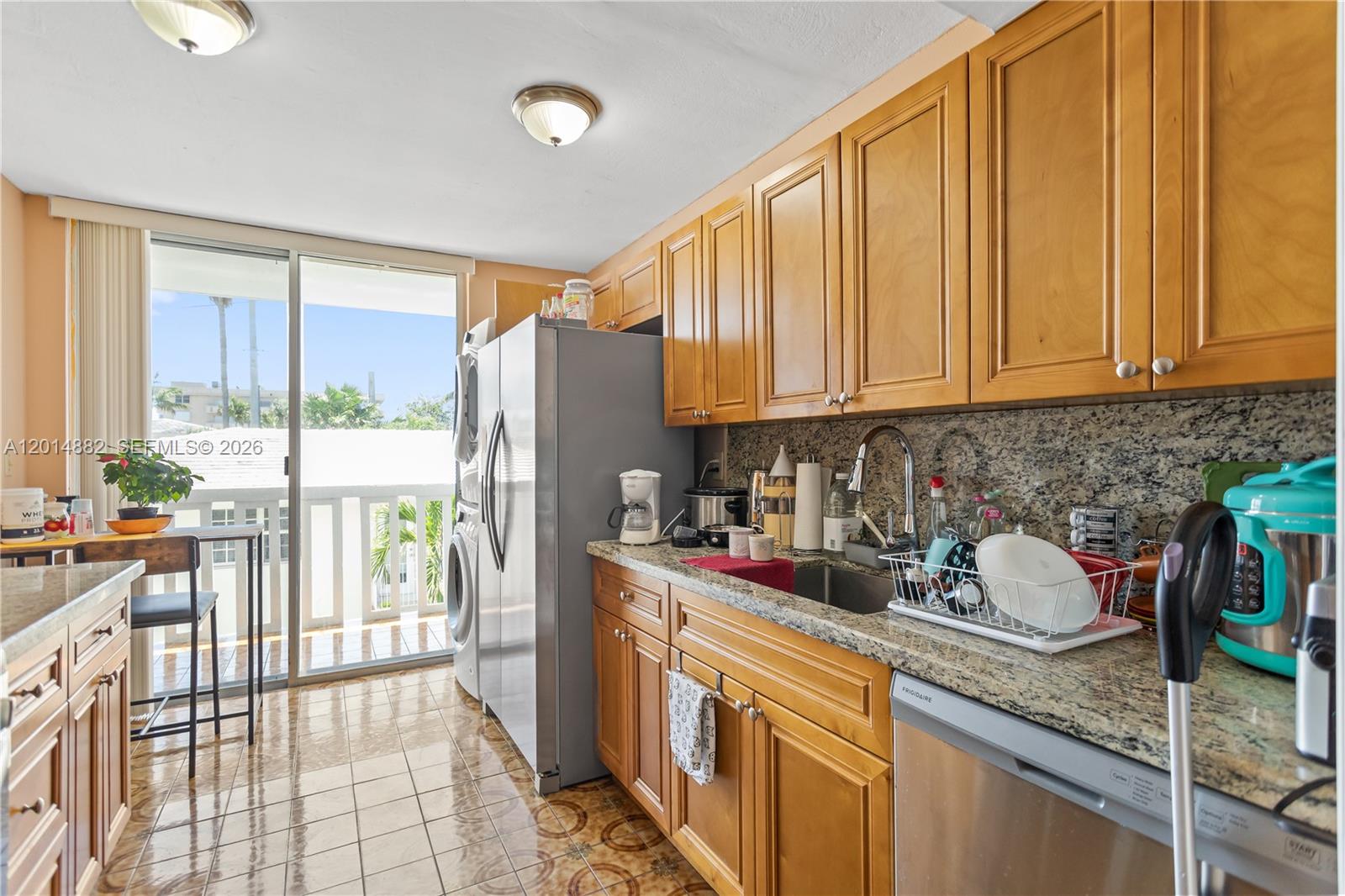 COLONNADE BAY CONDO - Residential
