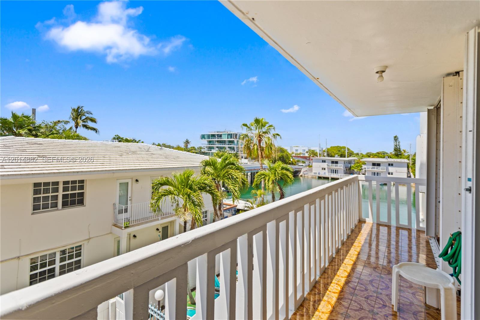 COLONNADE BAY CONDO - Residential