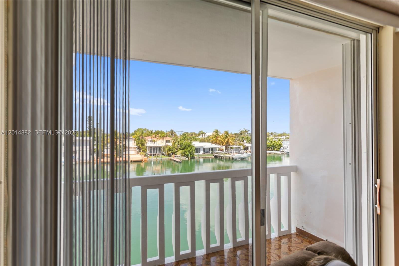 COLONNADE BAY CONDO - Residential