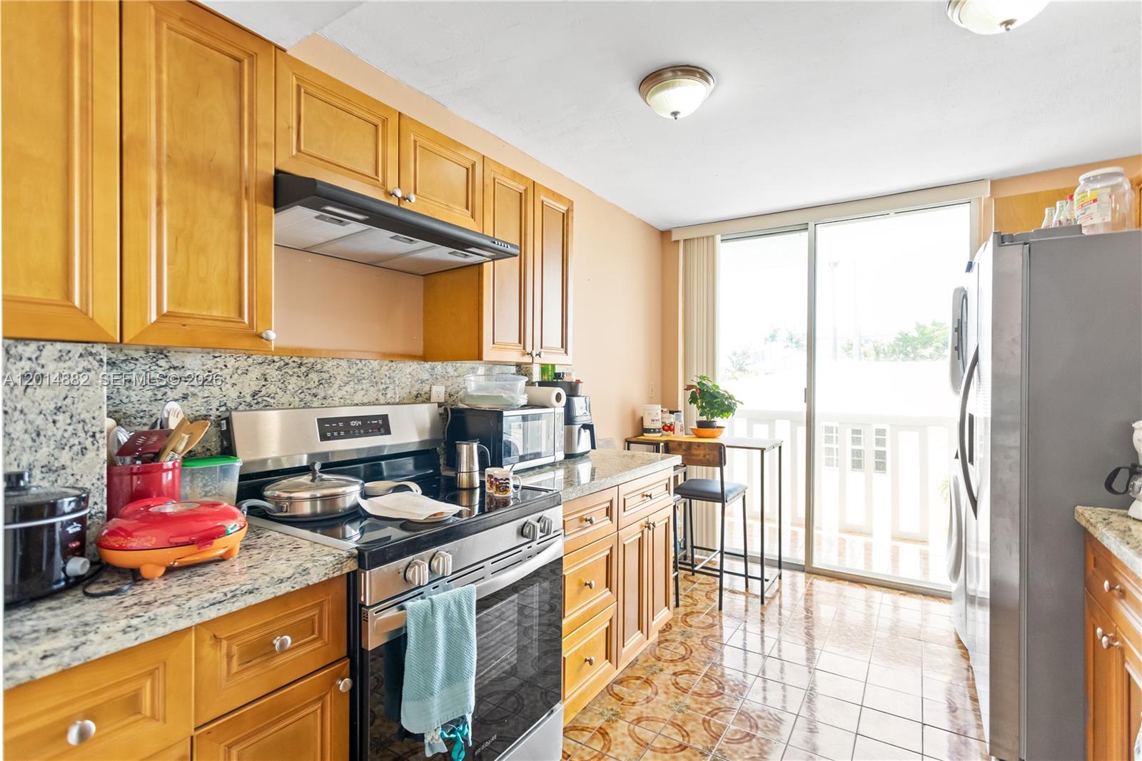 COLONNADE BAY CONDO - Residential