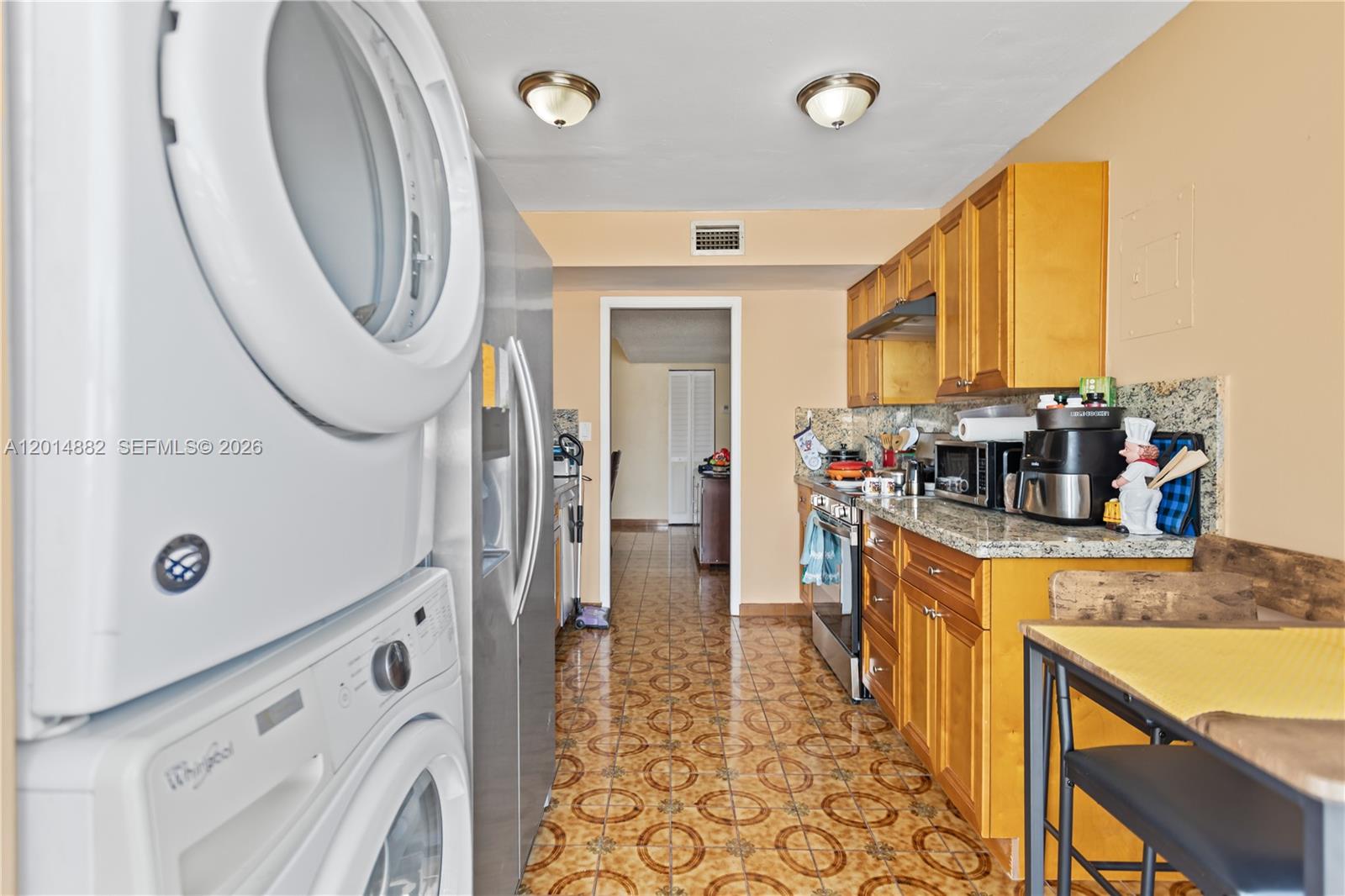 COLONNADE BAY CONDO - Residential
