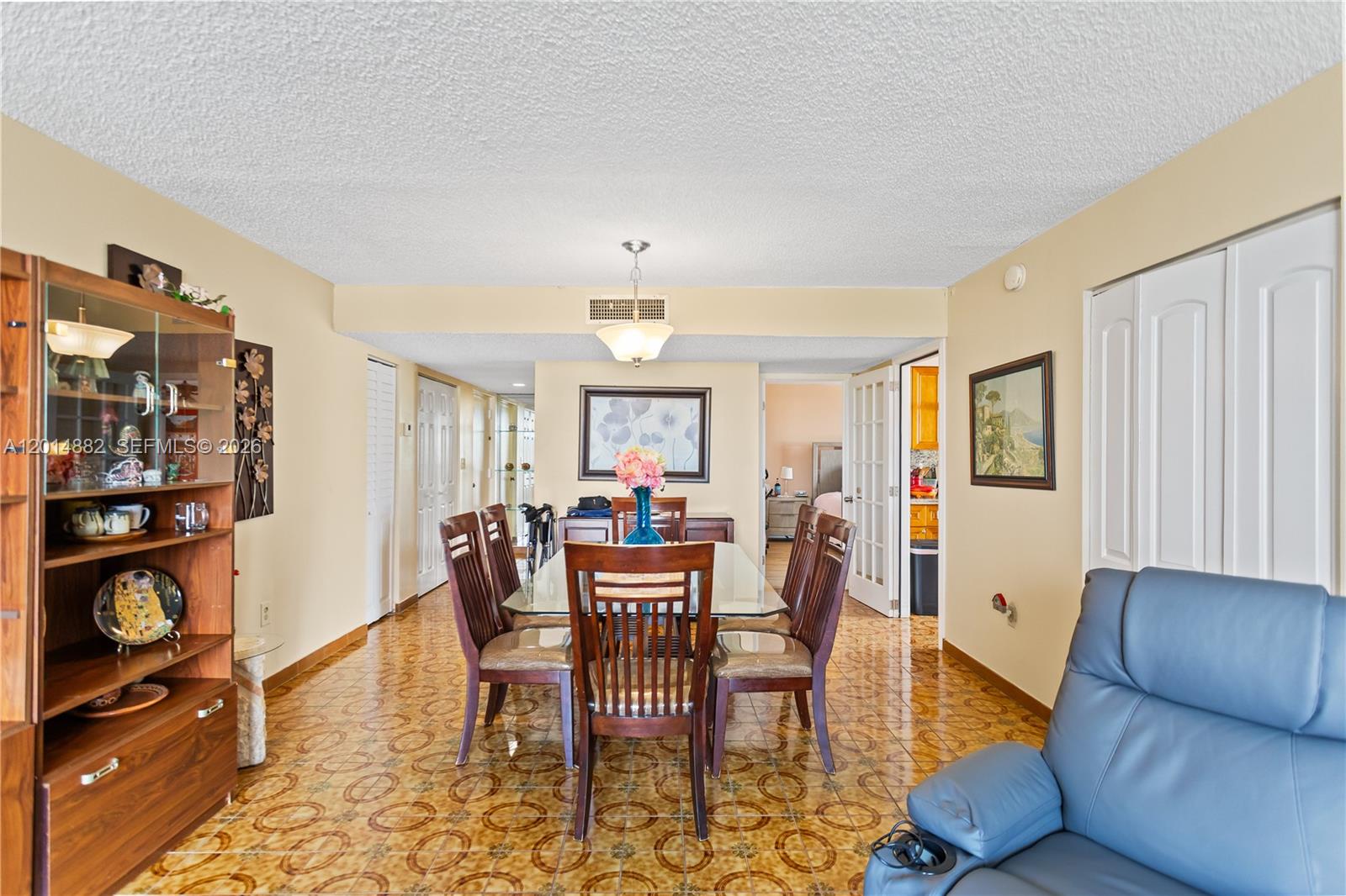 COLONNADE BAY CONDO - Residential