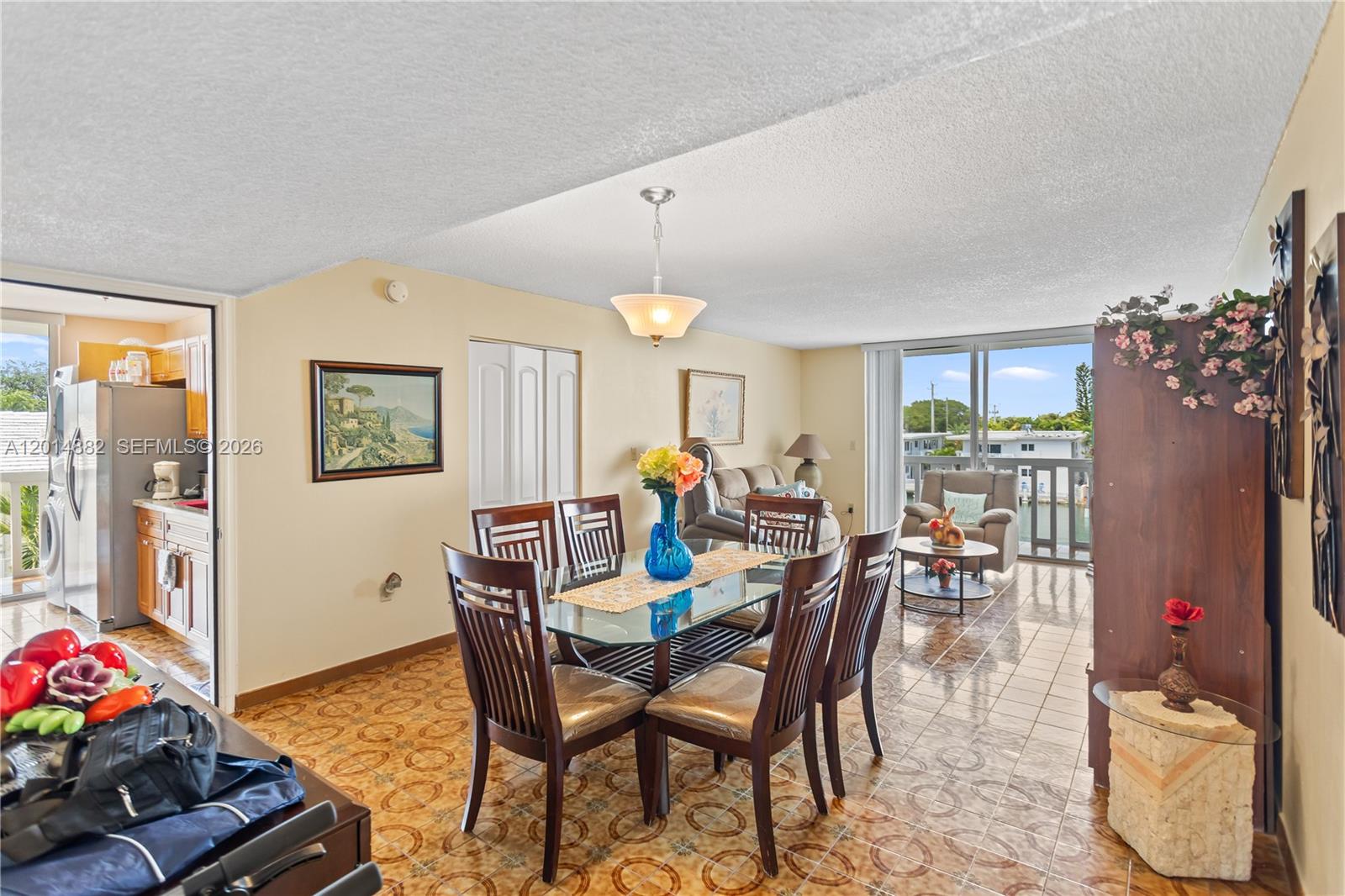 COLONNADE BAY CONDO - Residential