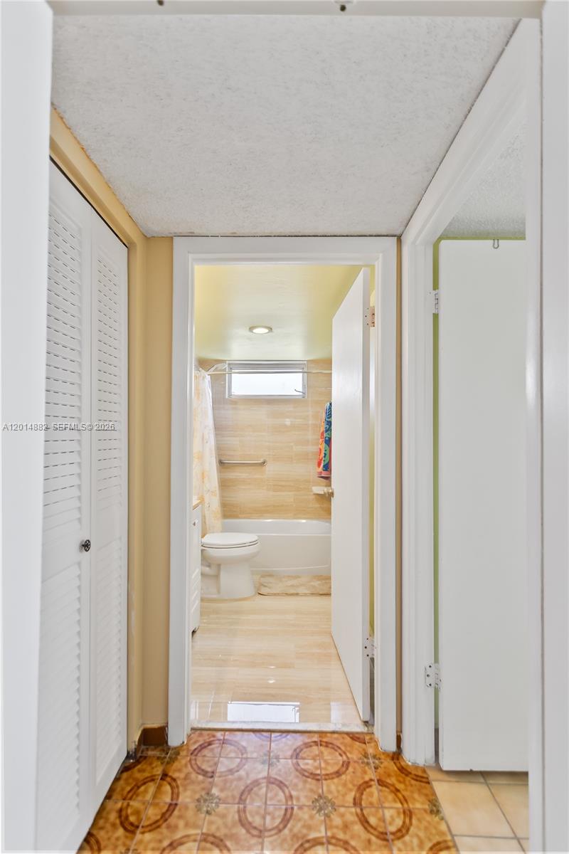 COLONNADE BAY CONDO - Residential