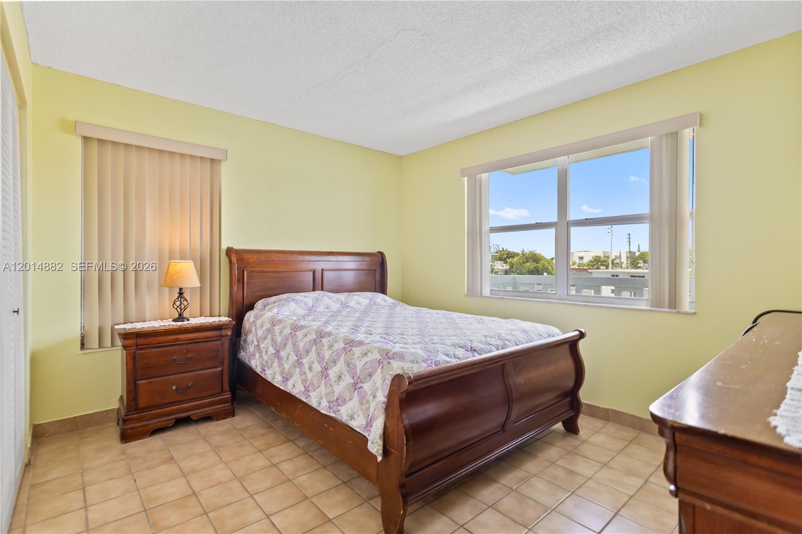 COLONNADE BAY CONDO - Residential