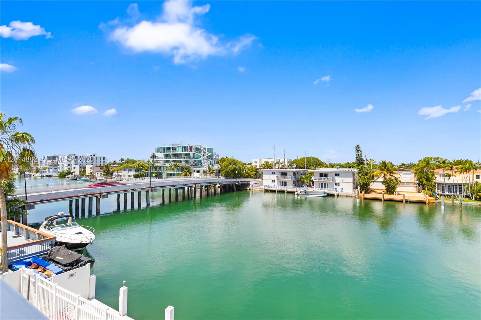 COLONNADE BAY CONDO - Residential