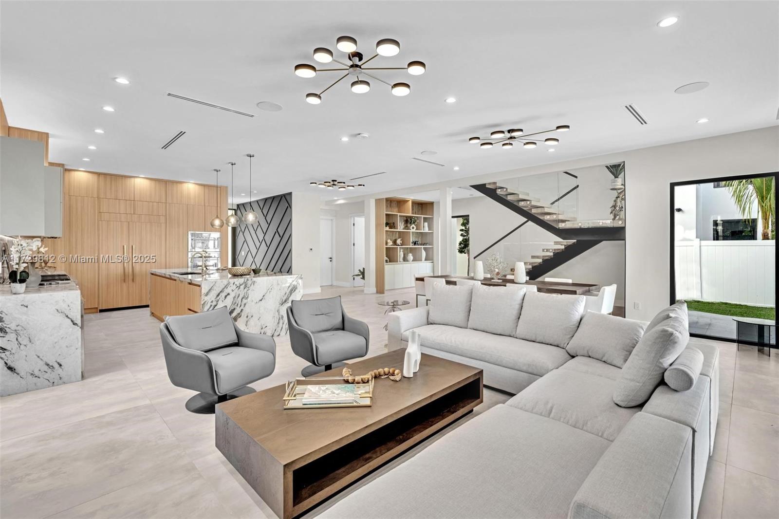 LAUDERDALE BEACH - Residential