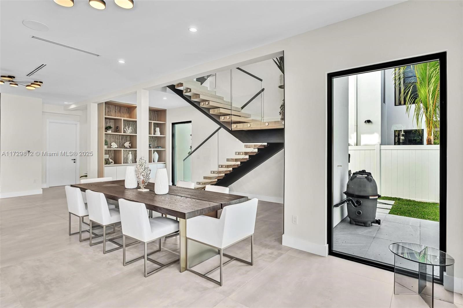 LAUDERDALE BEACH - Residential