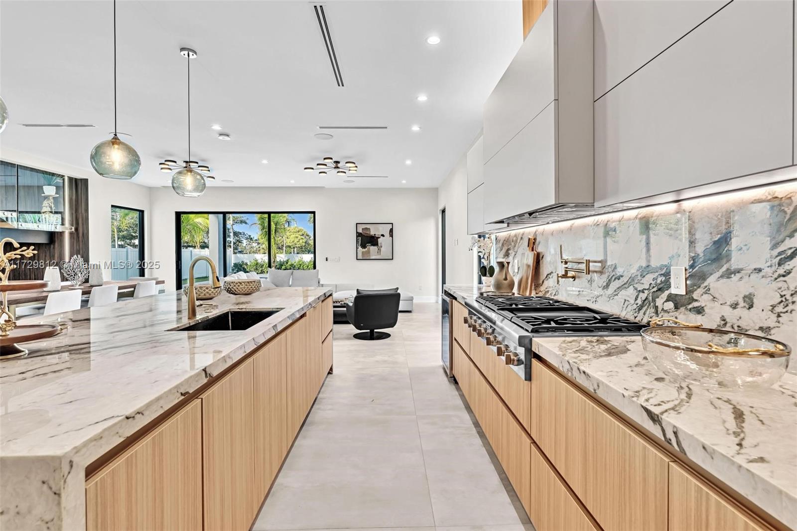 LAUDERDALE BEACH - Residential