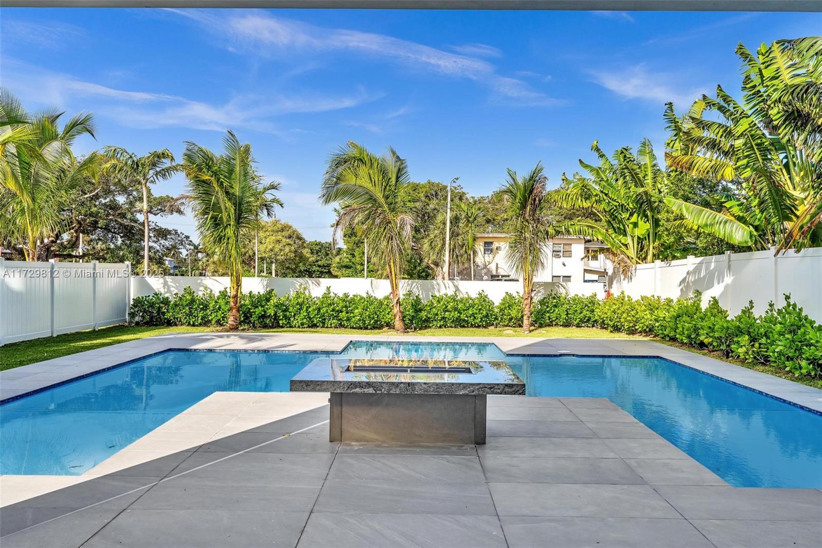 LAUDERDALE BEACH - Residential